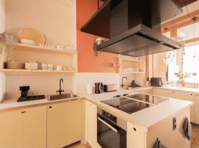 CONSCIENT: A warm touch added to the kitchen with the CONSCIENT & Accueillant colour © cohabs