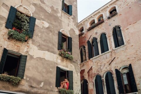 buildings 5941345 1280