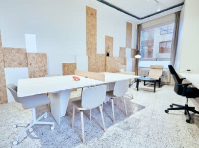 salle de réunion et table hybride