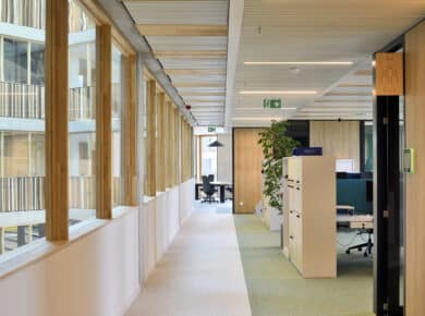 Espaces de bureaux sur atrium - ©Georges De Kinder