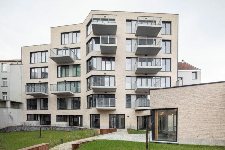 Arc-en-ciel, projet Vandenpeereboom 32 logements et un espace associatif